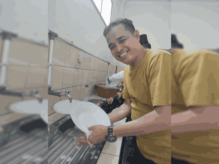 Nilai Tanggung Jawab di KBC Setelah Makan Siang, Semua Peserta Cuci Piring Sendiri