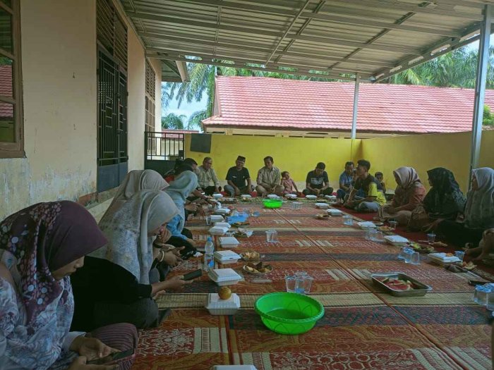 Ungkapan Rasa Syukur, MTsN 2 Bungo Gelar Makan Bersama Kelulusan PPPK