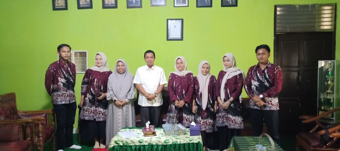 Dosen UMMUBA Mengantar Mahasiswa PLP di MTsN 2 Bungo