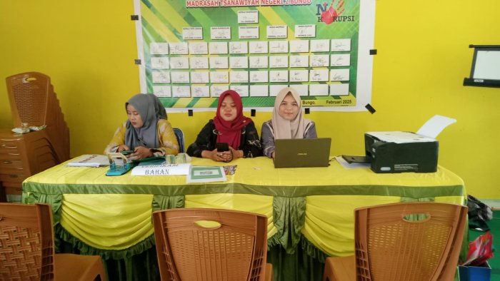 Masuki Hari Keenam, Panitia Terus Solid Sukseskan Proses PMBM di MTsN 2 Bungo