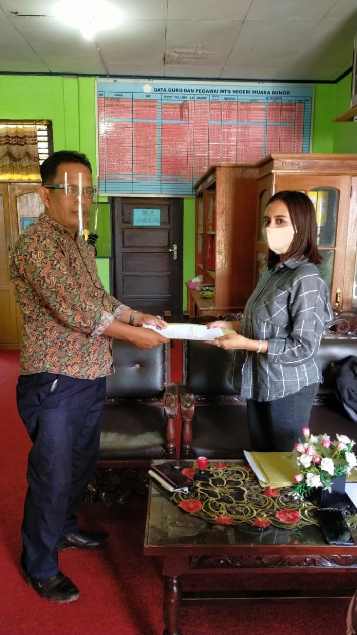 Bantuan kuota AXIS 30GB  ( MTSN 2 MUARA BUNGO )