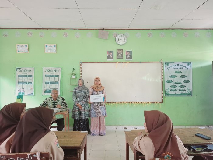 Warga Gelar Penggalangan Dana Keliling untuk Korban Banjir