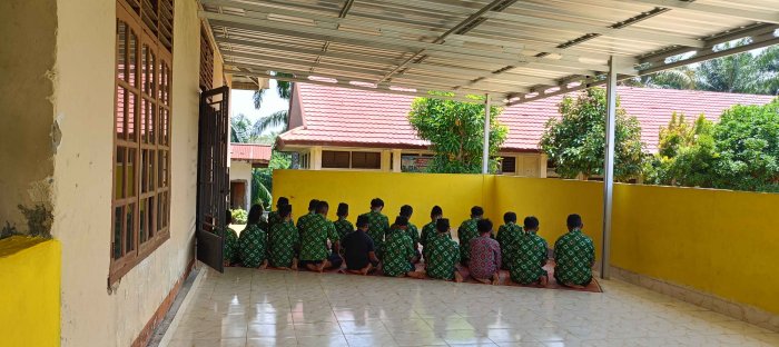 Siswa MTsN 2 Bungo Gelar Doa dan Tadabbur Pagi Bersama
