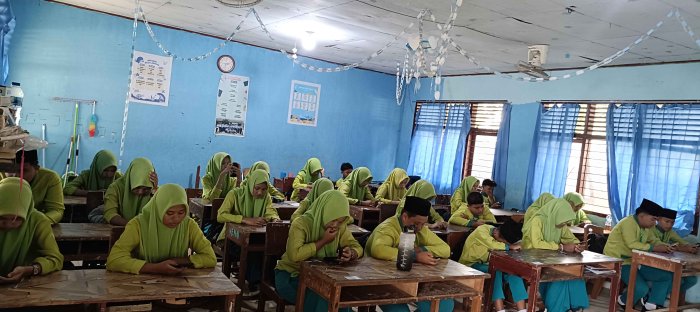 Canggih dan Transparan, MTsN 2 Bungo Sukses Gelar Hari Ke-5 UM Berbasis Android