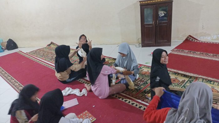 PMR MTsN 2 Bungo Latih Sikap Sigap Anggota Baru