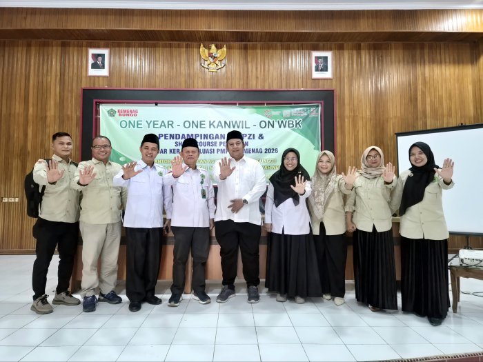 Kejar Target Predikat WBK, Tim Zona Integritas (ZI) MTsN 2 Bungo Intensifkan Pengisian Dokumen di Setiap Area