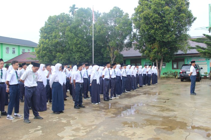 Resmi Dibuka, Kepala MTsN 2 Bungo Pimpin Pembukaan Ujian Madrasah (UM) TP 2025/2026 Resmi Dibuka, Kepala MTsN 2 Bungo Pimpin Pembukaan Ujian Madrasah (UM) TP 2025/2026