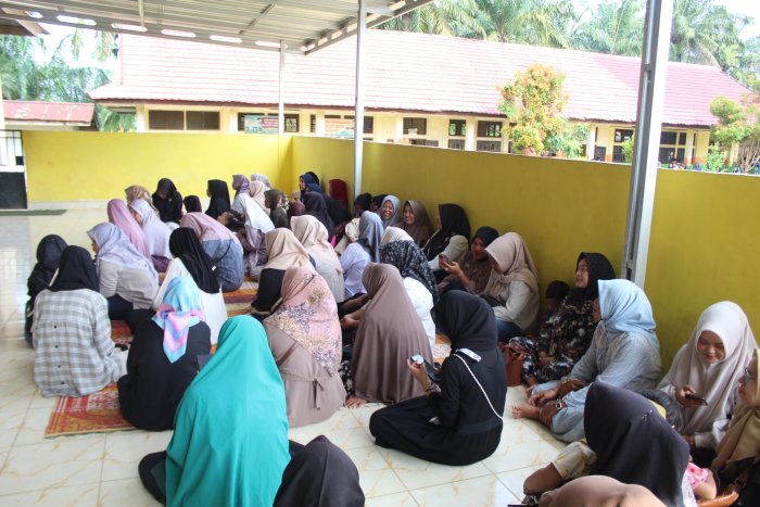 Matangkan Persiapan TKA, MTsN 2 Bungo Gelar Rapat Koordinasi Bersama Komite di Mushollah Madrasah Matangkan Persiapan TKA, MTsN 2 Bungo Gelar Rapat Koordinasi Bersama Komite di Mushollah Madrasah