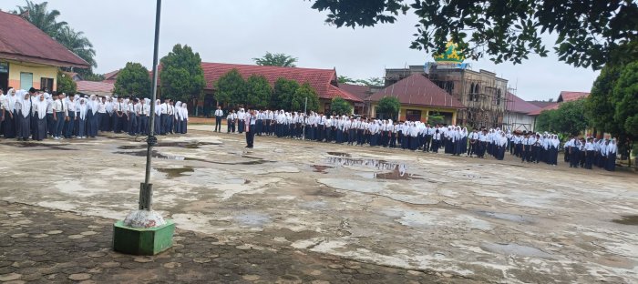 Upacara Bendera Rutin MTsN 2 Bungo, Kelas VII B Bertugas