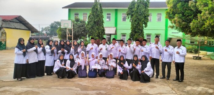 Dukung Prestasi Olahraga, MTsN 2 Bungo Lepas Utusan untuk Kejuaraan Nasional Pencak Silat HIMSSI GP Ke-4 Dukung Prestasi Olahraga, MTsN 2 Bungo Lepas Utusan untuk Kejuaraan Nasional Pencak Silat HIMSSI GP Ke-4