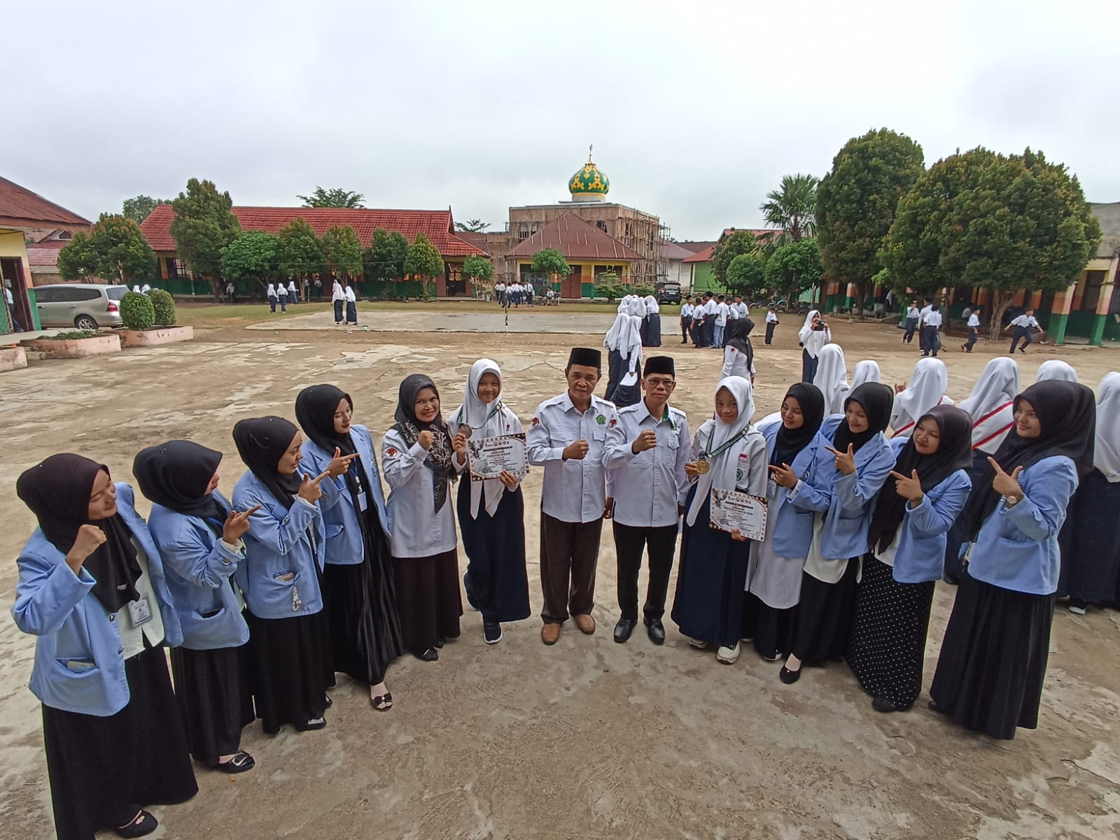 3 SISWA MTsN 2 BUNGO RAIH MEDALI DI KEJUARAAN SIGINJAI CUP PIALA KOREM JAMBI
