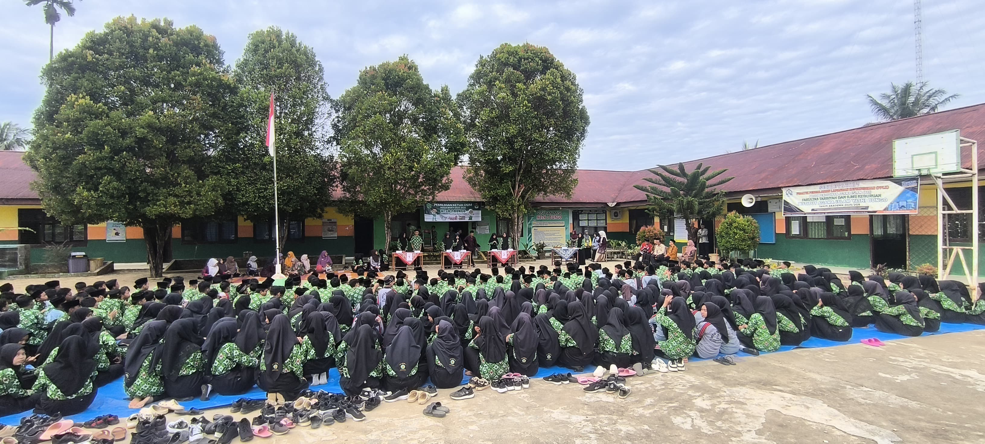 PERSIAPAN DEBAT OSIM MTsN 2 BUNGO SUDAH MATANG 