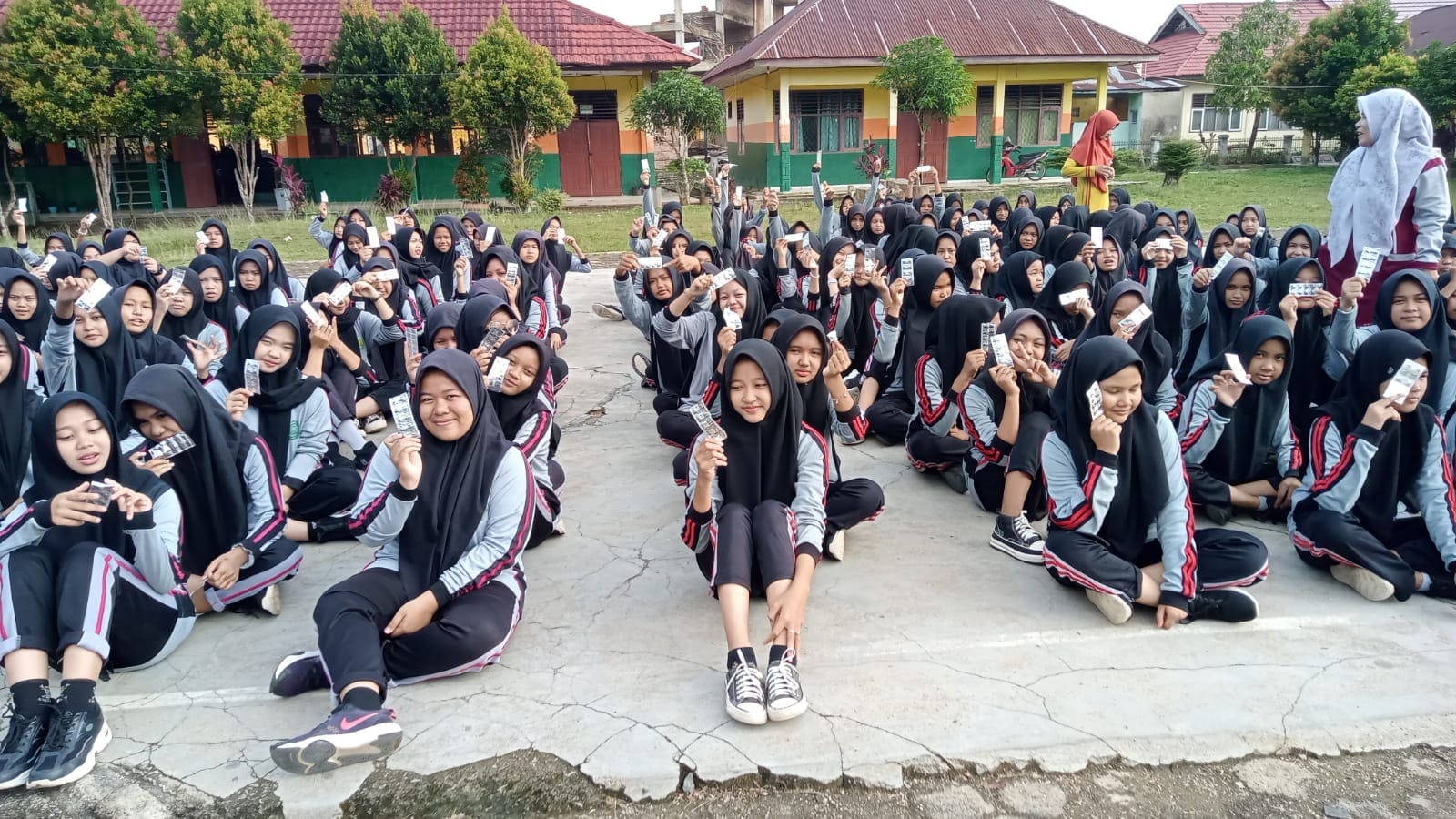 SENAM KEBUGARAN DAN PEMBAGIAN TABLET PENAMBAH DARAH SENAM KEBUGARAN DAN PEMBAGIAN TABLET PENAMBAH DARAH