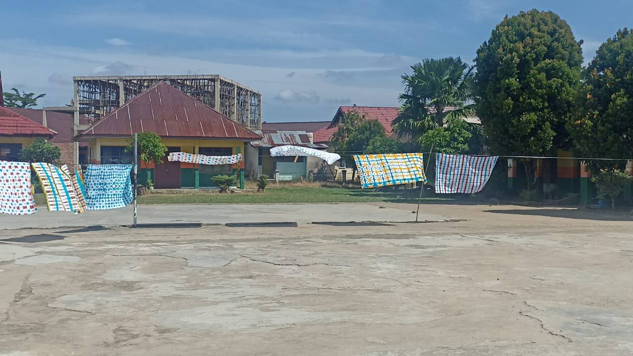 CLASS METTING SISWA MEMBATIK 