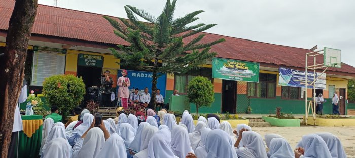 Lomba Lagu Daerah Jambi Meriahkan MTsN 2 Bungo