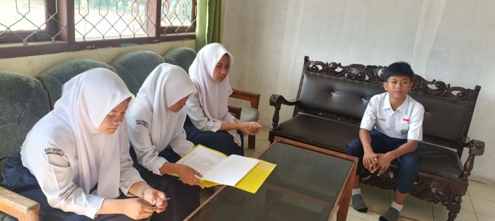 Perkuat Sinergi dan Karakter Siswa, Wali Kelas VIII.A MTsN 2 Bungo Gelar Pertemuan Bersama Jajaran Pengurus Kelas