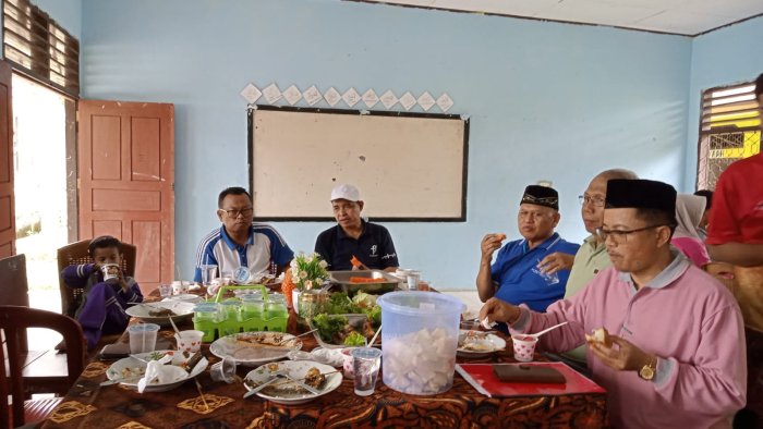 Siswa MTsN 2 Bungo Praktik Teks Prosedur di Kelas Siswa MTsN 2 Bungo Praktik Teks Prosedur di Kelas