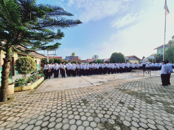 Semangat Baru di Hari Pertama: MTsN 2 Bungo Gelar Apel Perdana Pasca Libur Idulfitri 1447 H Semangat Baru di Hari Pertama: MTsN 2 Bungo Gelar Apel Perdana Pasca Libur Idulfitri 1447 H