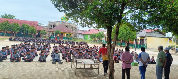 MTsN 2 Bungo  Literasi Digital untuk Siswa