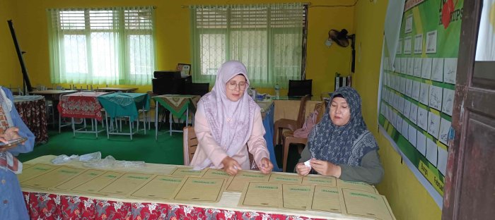 Pengawas Asesmen Pastikan Kelengkapan Dokumen Ujian