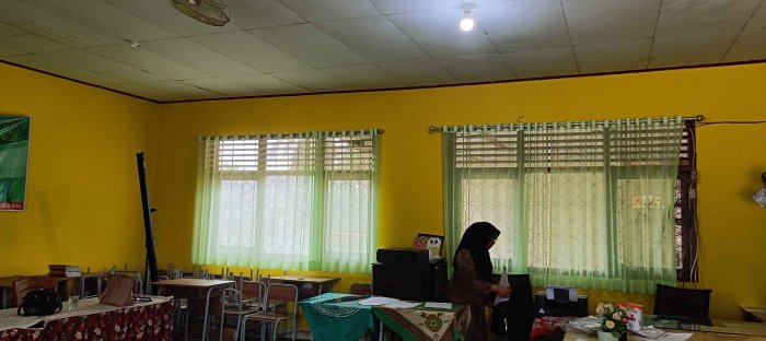 Profesional dan Teliti, Ibu Rukamah Koordinasikan Persiapan Penilaian Kinerja