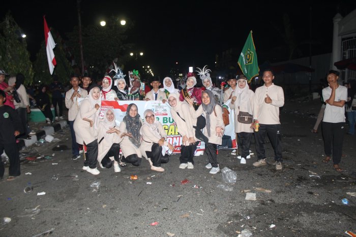 Semangat Membara, Pawai HUT RI ke-81 di Kabupaten Bungo Berlangsung Hingga Malam Hari