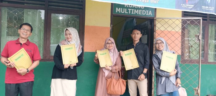 Guru MTsN 2 Bungo Siap Awasi Siswa di Hari Terakhir Asesmen