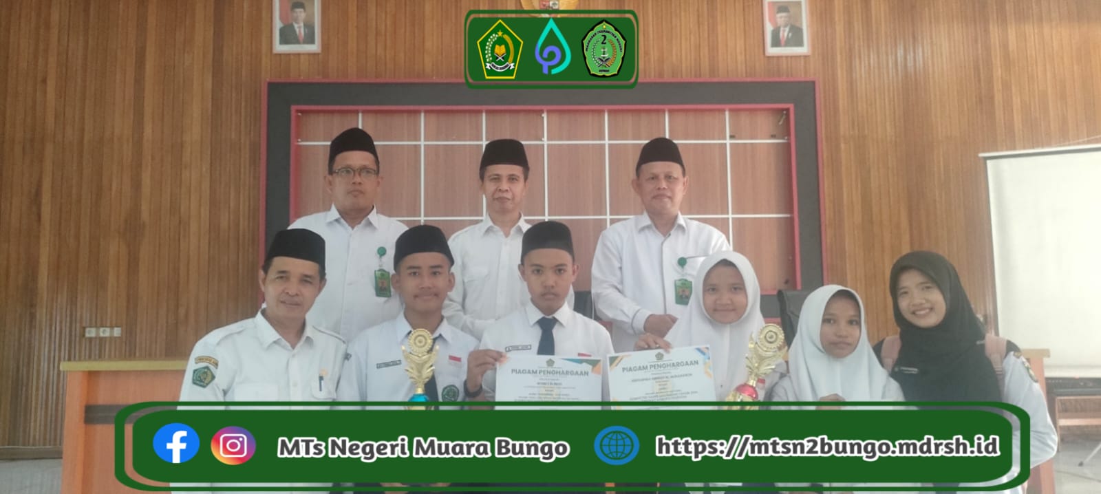 PEMBAGIAN PIALA DAN PIAGAM JUARA KOMPETISI SAIND MADRASAH KABUPATEN BUNGO 