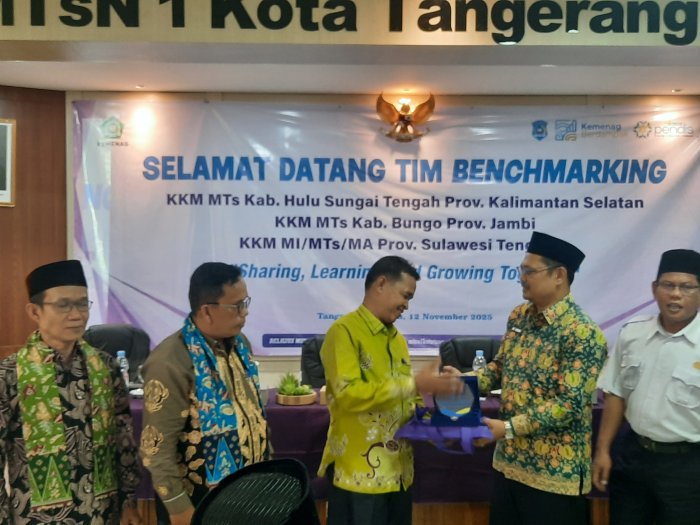 Kelompok Kerja Kepala Madrasah dan Kasi Madrasah Kabupaten Bungo Lakukan Studi Tiru ke MTsN 1 Kota Tangerang Selatan Kelompok Kerja Kepala Madrasah dan Kasi Madrasah Kabupaten Bungo Lakukan Studi Tiru ke MTsN 1 Kota Tangerang Selatan