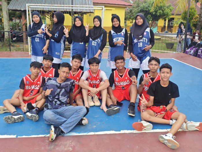 Gemuruh Dukungan! Tim Basket MTsN 2 Bungo Siap Guncang Lapangan di Turnamen SMEASSDA