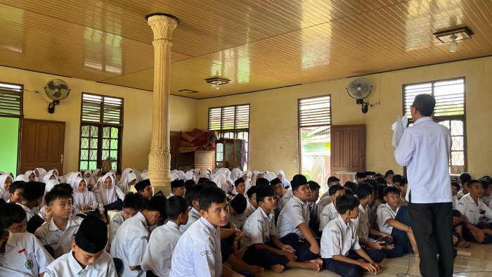 Usai Ujian Semester Genap Hari Ini, OSIM, Siswa MTsN 2 Bungo Langsung Rapatkan Barisan Bahas Lomba Class Meeting