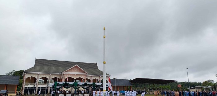 Pengibaran Sang Merah Putih Berjalan Lancar pada Peringatan HAB ke-80 Kementerian Agama Pengibaran Sang Merah Putih Berjalan Lancar pada Peringatan HAB ke-80 Kementerian Agama