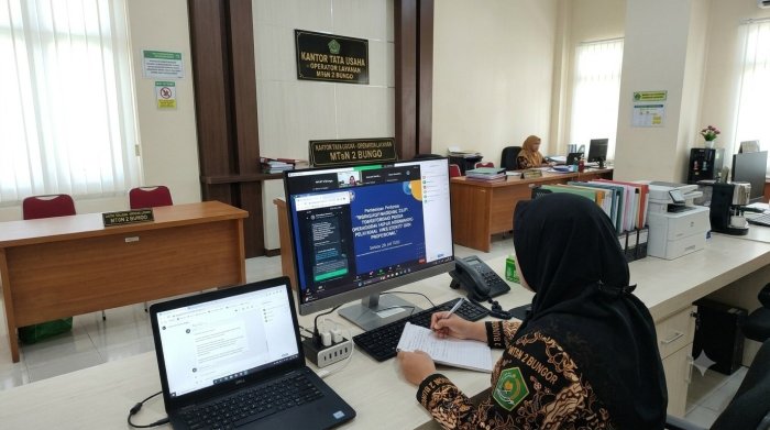Tingkatkan Kualitas Layanan Publik, Operator MTsN 2 Bungo Ikuti Workshop Nasional 38JP