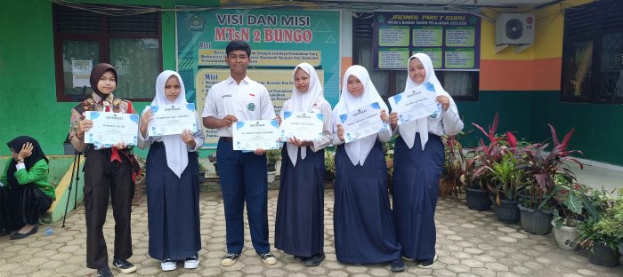 Siswa MTsN 2 Bungo Juara Lomba Mendongeng Antar Kelas