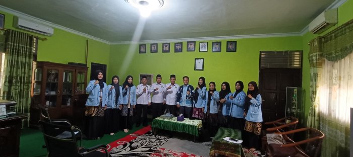 Mahasiswa PPLK IAI Yasni Mulai Praktik di MTsN 2 Bungo