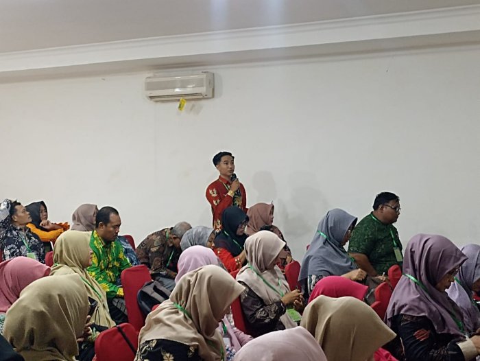 Sesi Tanya Jawab di MTsN 2 Bungo Dorong Semangat Guru