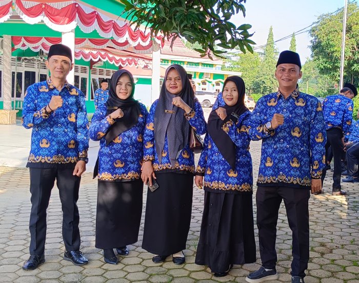 Tegakkan Disiplin ASN, Utusan Guru MTsN 2 Bungo Ikuti Apel Hari Kesadaran Nasional di Kemenag Bungo