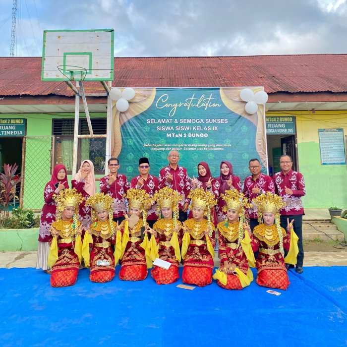 Tim TARI MTsN 2 Bungo Sukses Tampil Memukau di acara Perpisahan Tim TARI MTsN 2 Bungo Sukses Tampil Memukau di acara Perpisahan
