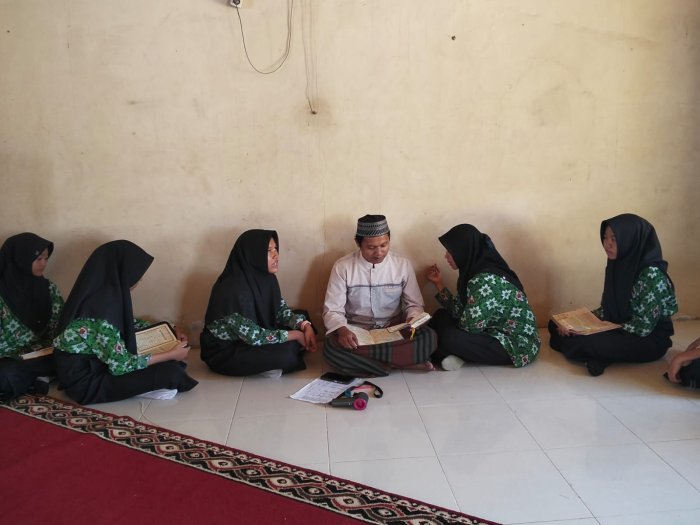 Kegiatan Tahfidz Rutin MTsN 2 Bungo Kembali Digelar di Musollah Madrasah
