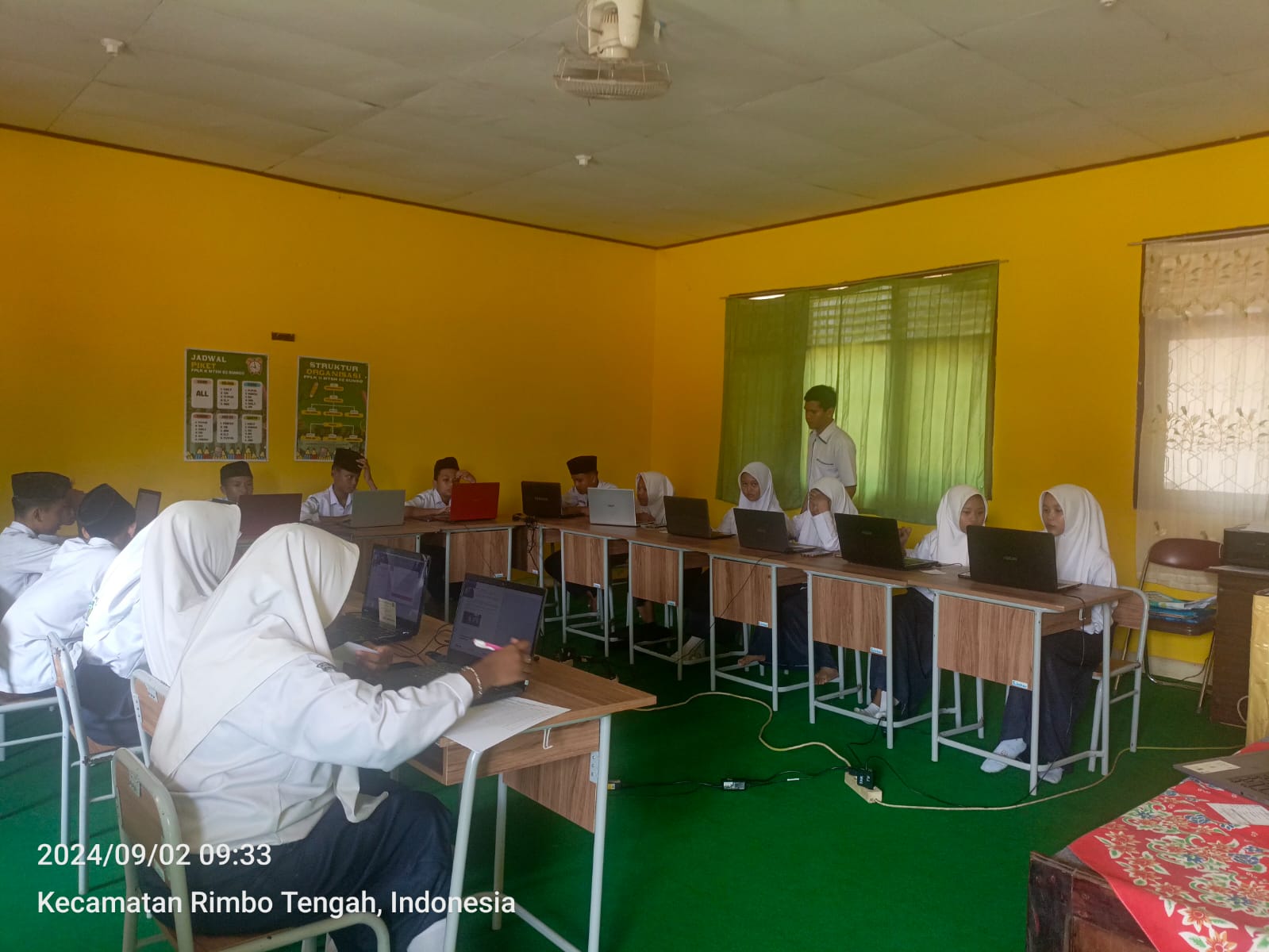 SIMULASI ASESMEN NASIONAL BERBASIS KOMPUTER DI MTsN 2 BUNGO 