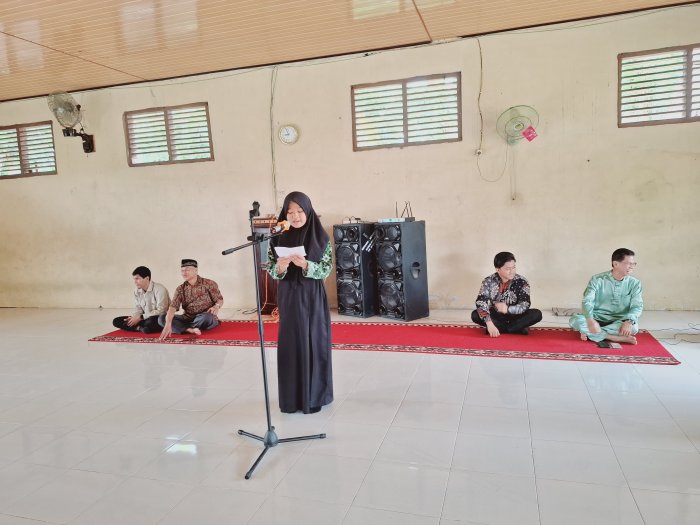 Lomba Pidato Antar Kelas Meriahkan Gebyar Bulan Bahasa MTsN 2 Bungo Lomba Pidato Antar Kelas Meriahkan Gebyar Bulan Bahasa MTsN 2 Bungo