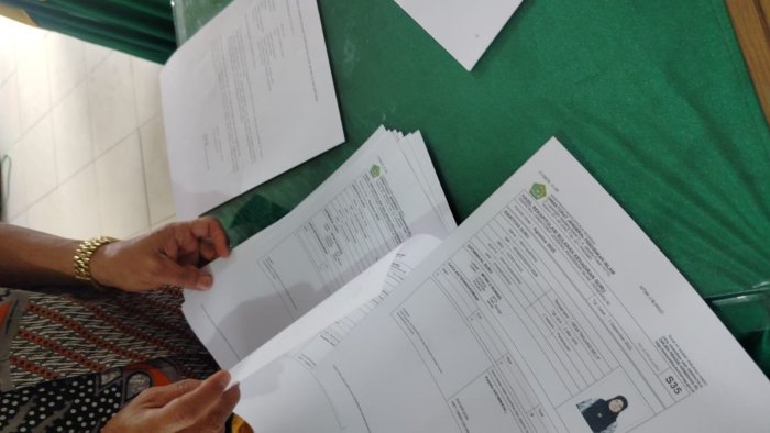 Guru MTsN 2 Bungo Siapkan Berkas Tunjangan Profesi Guru MTsN 2 Bungo Siapkan Berkas Tunjangan Profesi