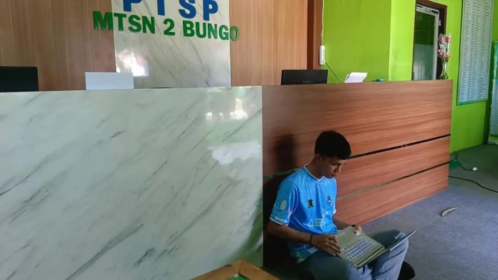 Pembina PMR MTsN 2 Bungo Terapkan Absensi Rutin Anggota Pembina PMR MTsN 2 Bungo Terapkan Absensi Rutin Anggota