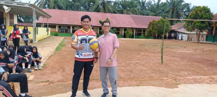 Keseruan Lomba Voli Antar Kelas di MTsN 2 Bungo