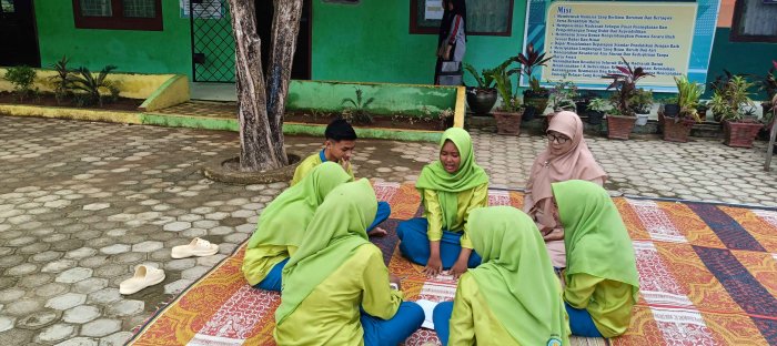 Anggota OSIM MTsN 2 Bungo Gelar Musyawarah Persiapan Peringatan Hari Sumpah Pemuda 2025