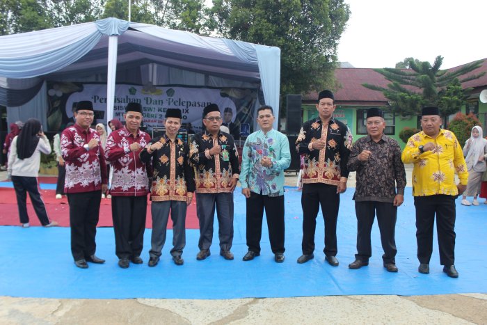 Momen Hangat dan Penuh Harapan di Acara Kelulusan Siswa Kelas IX MTsN 2 Bungo Tahun 2026