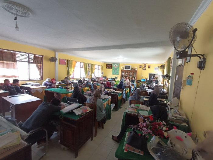 Matangkan Persiapan HUT RI, MTsN 2 Bungo Gelar Rapat Pembentukan Panitia dan Agenda Kegiatan