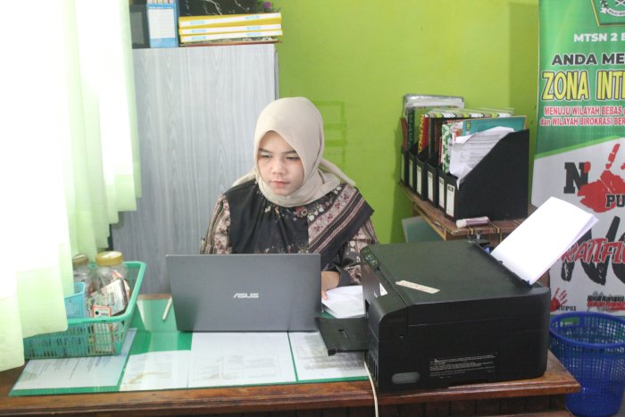 Dukung Kapitalisasi Bonus Demografi, Guru MTsN 2 Bungo Ikuti Webinar GEMA EDUKASI: Mengajar Lebih Cerdas dengan AI