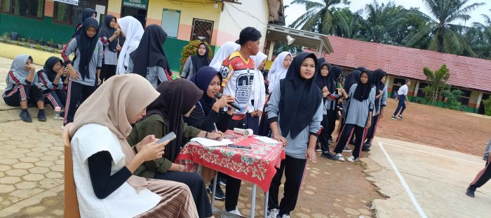 Tim Juri Lomba Voli Antar Kelas MTsN 2 Bungo