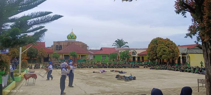 PMR MTsN 2 Bungo Curi Perhatian Warga Madrasah
